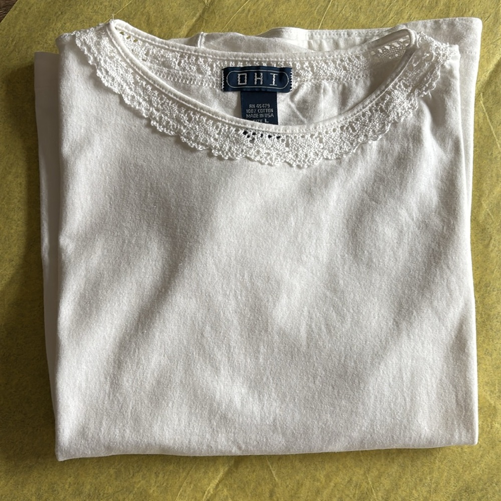 Size L,  Women’s T-Shirt, with crochet neckline